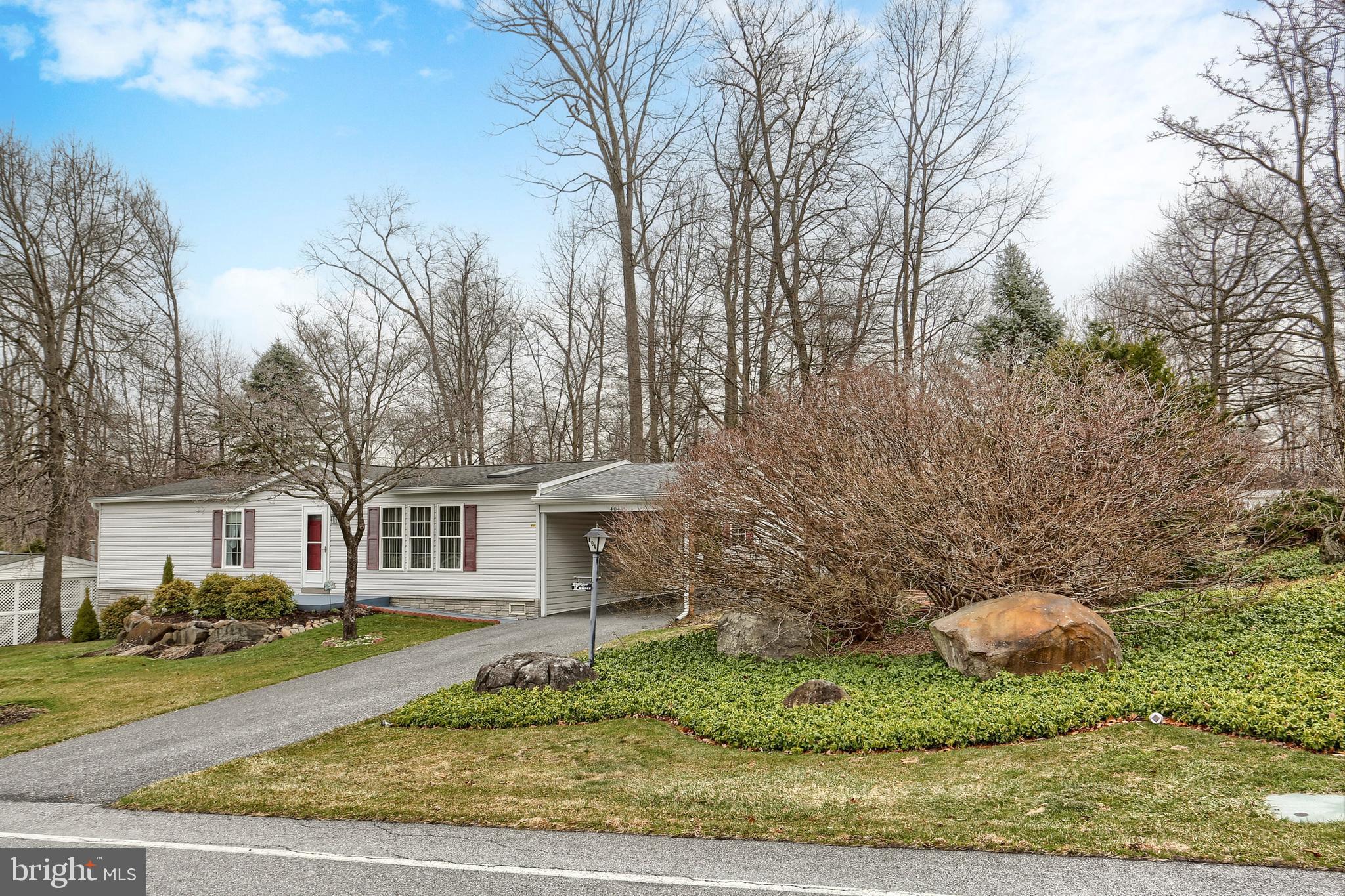 404 Maple Avenue Manheim, PA 17545 - Photo 4 of 26 Corner Lot