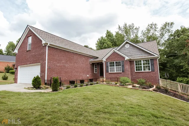 $3,400 | 137 Bristol Woods Drive, Athens, GA 30606