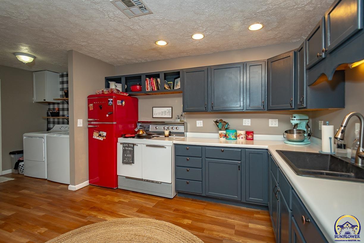 13918 Railroad Street Perry, KS 66073 - Photo 10 of 34 Gallery Image 10