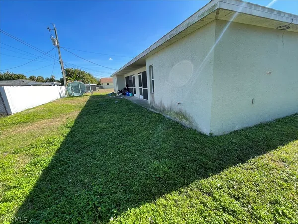 $1,600 | 621 Southeast 46th Terrace, Cape Coral, FL 33904
