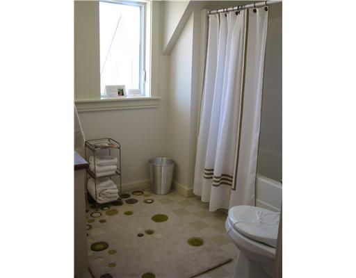 10 Cranberry Ridge Road Freeport, ME 04032 - Photo 17 of 25 Bathroom.