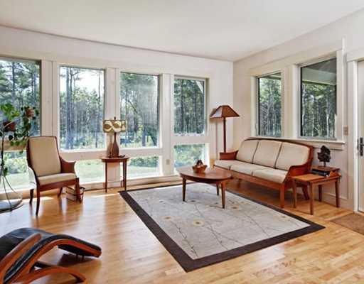 10 Cranberry Ridge Road Freeport, ME 04032 - Photo 3 of 25 Living Room.