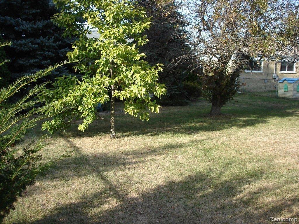 13158 Common Road Warren, MI 48088 - Photo 19 of 20 DSC06236