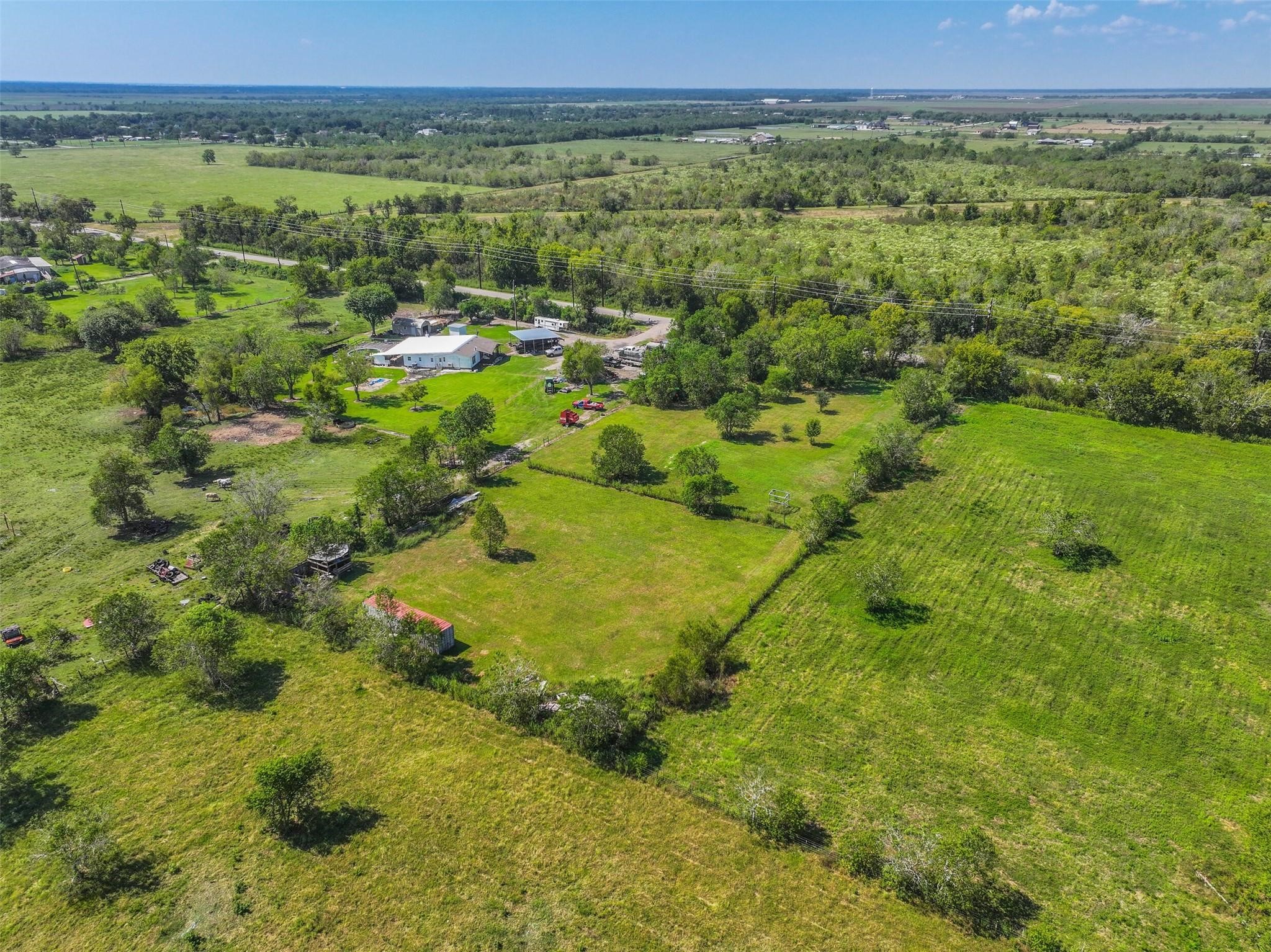 11715 County Road 48 Rosharon, TX 77583 - Photo 8 of 10
