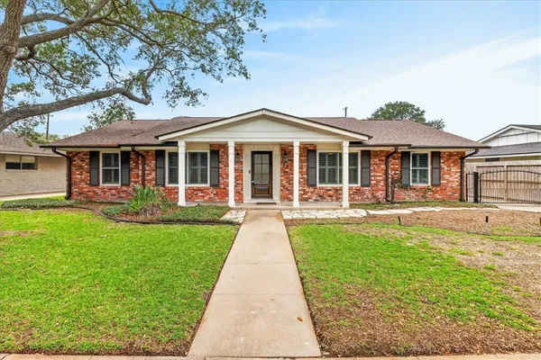 $2,495 | 722 Brock Drive, Corpus Christi, TX 78412