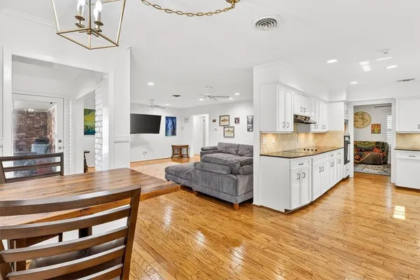 $2,695 | 722 Brock Drive, Corpus Christi, TX 78412