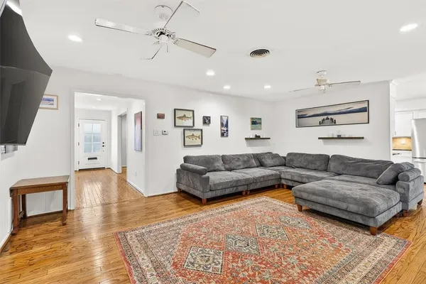 $2,695 | 722 Brock Drive, Corpus Christi, TX 78412