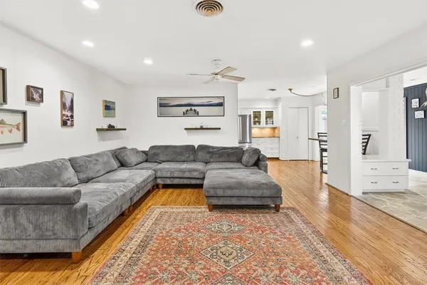 $2,695 | 722 Brock Drive, Corpus Christi, TX 78412