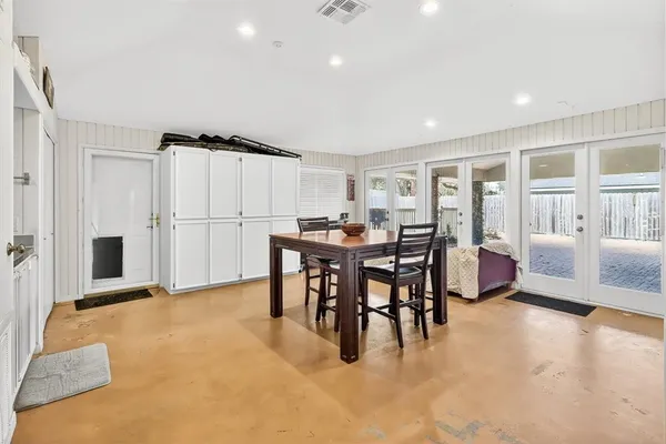 $2,695 | 722 Brock Drive, Corpus Christi, TX 78412