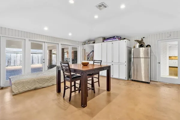 $2,695 | 722 Brock Drive, Corpus Christi, TX 78412