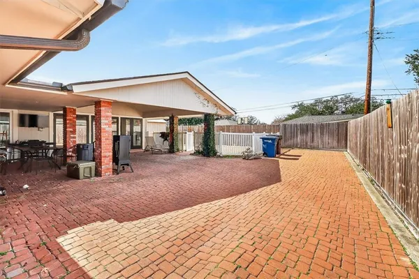 $2,695 | 722 Brock Drive, Corpus Christi, TX 78412