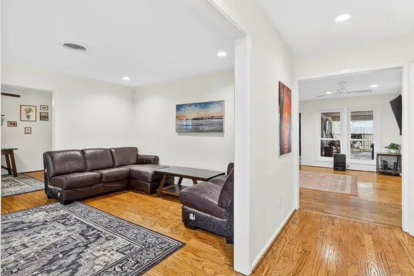 $2,695 | 722 Brock Drive, Corpus Christi, TX 78412