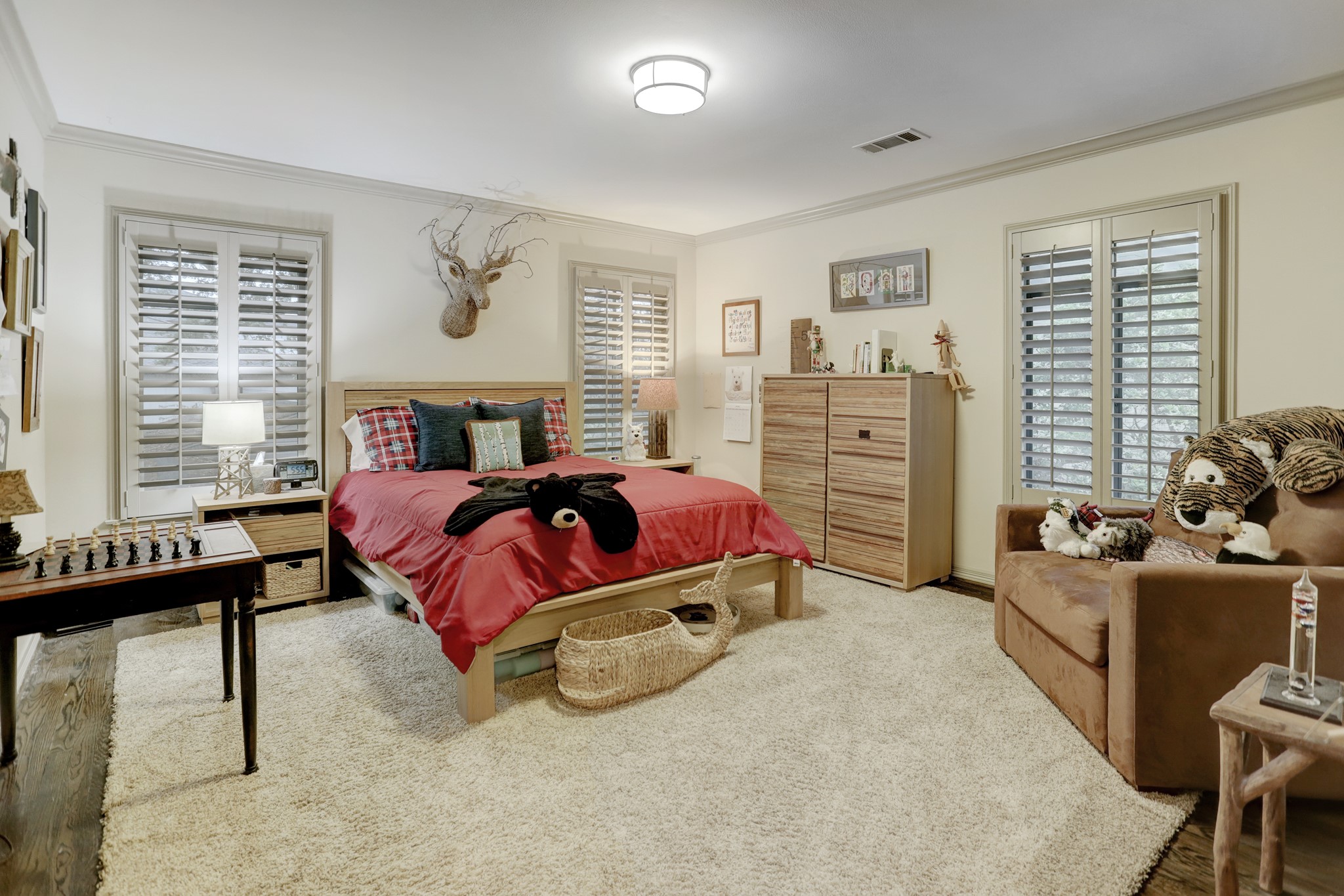 3735 Del Monte Drive Houston, TX 77019 - Photo 16 of 21 Secondary bedroom