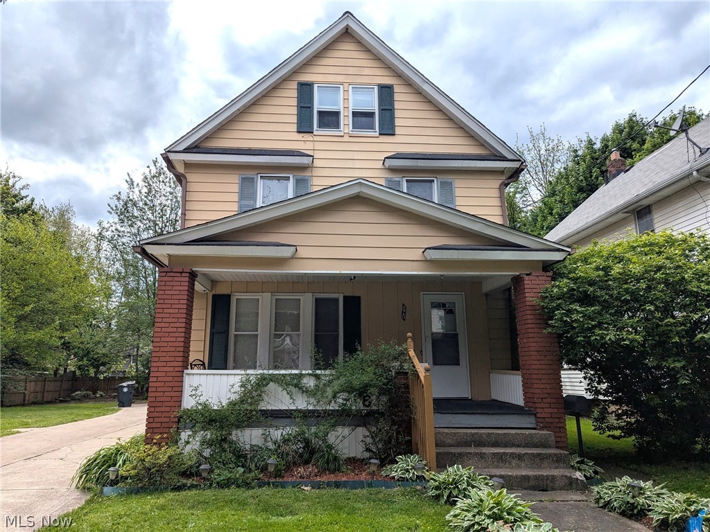 876 Avon Street Akron, OH 44310 - Photo 1 of 33