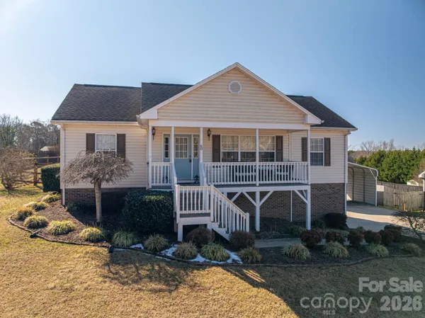 $318,500 | 60 West Highland Avenue, Granite Falls, NC 28630