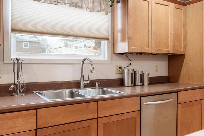 1927 Burton Street Beloit, WI 53511 - Photo 17 of 44