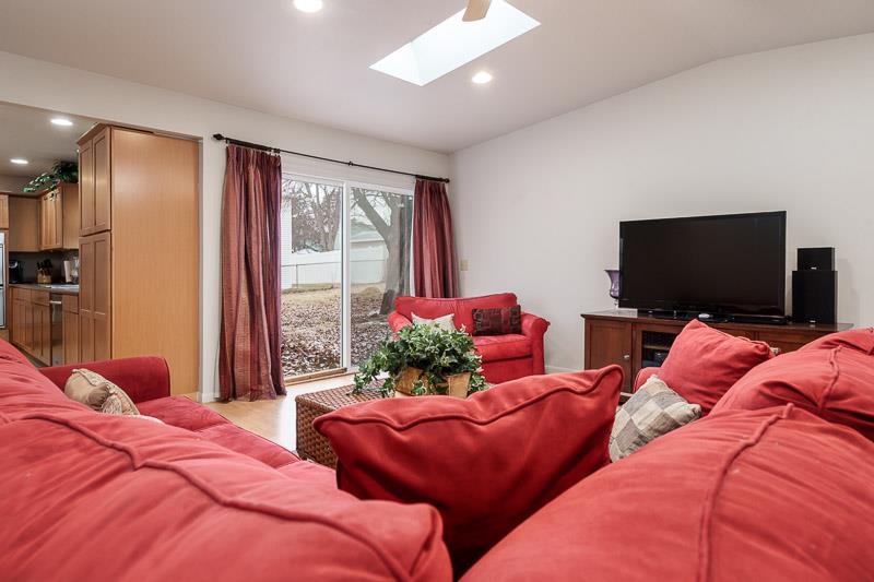 1927 Burton Street Beloit, WI 53511 - Photo 18 of 44