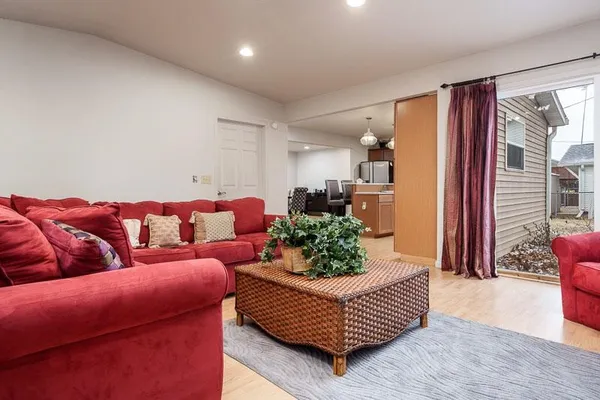 $250,000 | 1927 Burton Street, Beloit, WI 53511