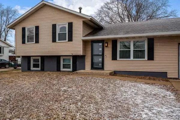 $250,000 | 1927 Burton Street, Beloit, WI 53511