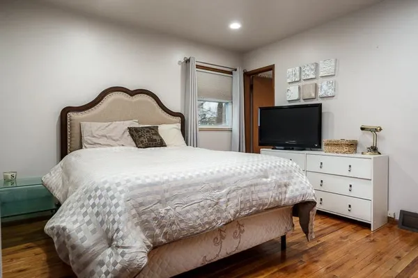 $250,000 | 1927 Burton Street, Beloit, WI 53511