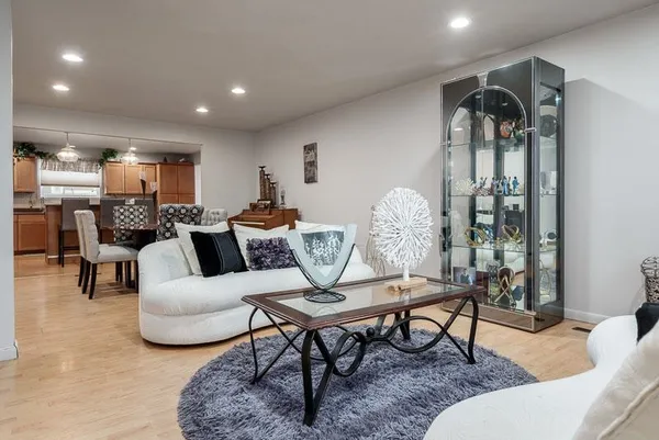 $250,000 | 1927 Burton Street, Beloit, WI 53511