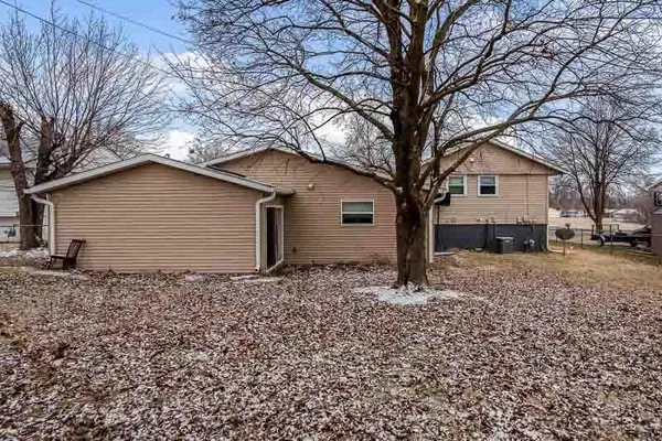$250,000 | 1927 Burton Street, Beloit, WI 53511