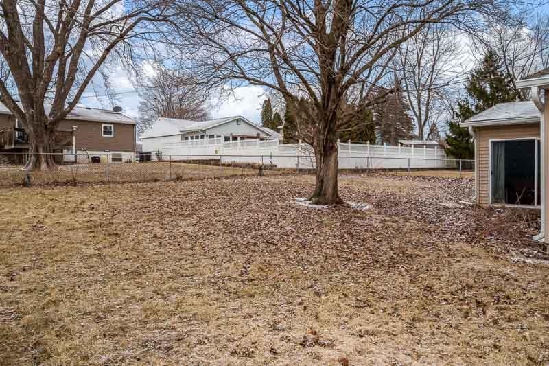 1927 Burton Street Beloit, WI 53511 - Photo 43 of 44