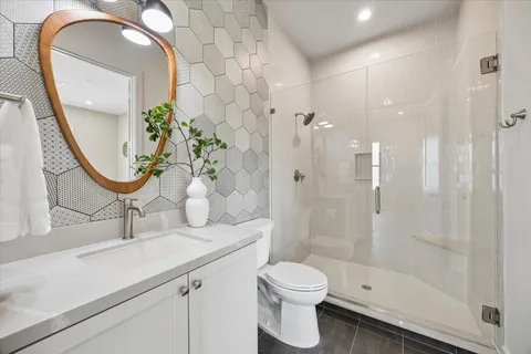 $1,850,000 | 5314 Evergreen Street, Bellaire, TX 77401