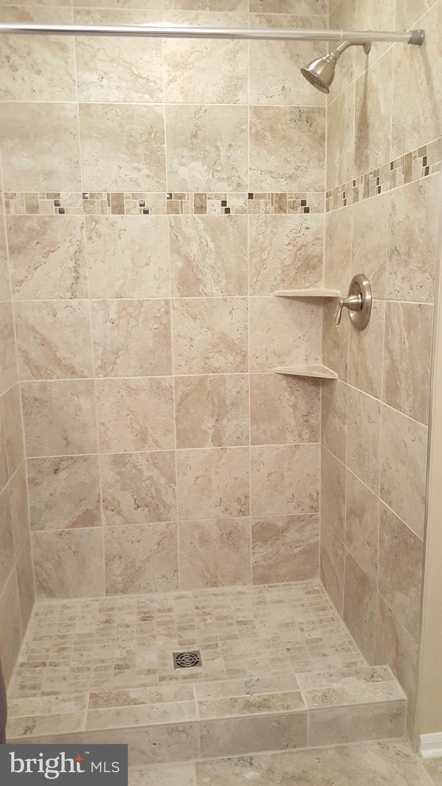 6355 Greenfield Road, Unit 1609 Elkridge, MD 21075 - Photo 14 of 16 Bath (Master)