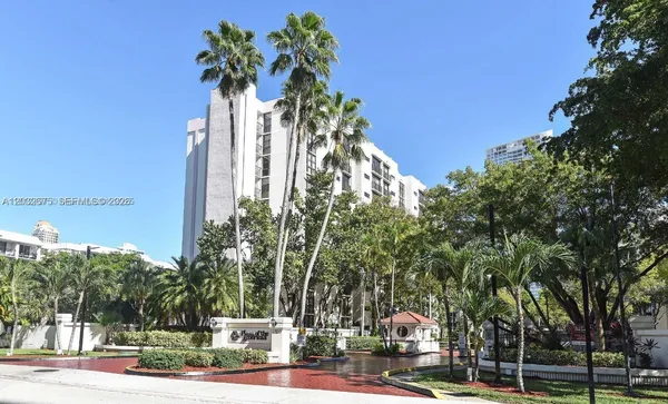 $2,650 | 17021 North Bay Road, Unit 207, Sunny Isles Beach, FL 33160