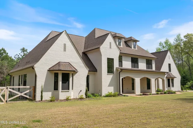 $1,099,999 | 6978 Vaiden Road, Hernando, MS 38632