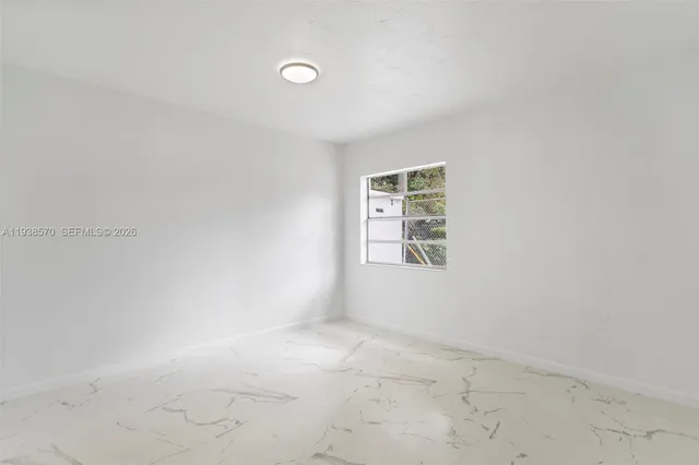 $3,500 | 988 Northwest 10th Street, Unit 1, Hallandale Beach, FL 33009