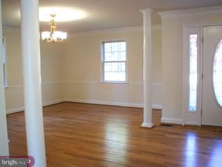 127 Tyson Road Newtown Square, PA 19073 - Photo 2 of 6