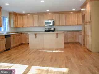 127 Tyson Road Newtown Square, PA 19073 - Photo 3 of 6