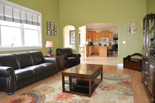 2617 Rising Sun Road Slatington, PA 18080 - Photo 11 of 40 Kitchen connects to Family Room.