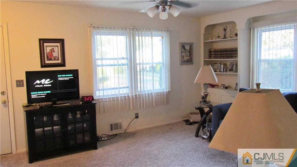 51 Fairfield Road East Brunswick, NJ 08816 - Photo 7 of 19 Gallery Image 7