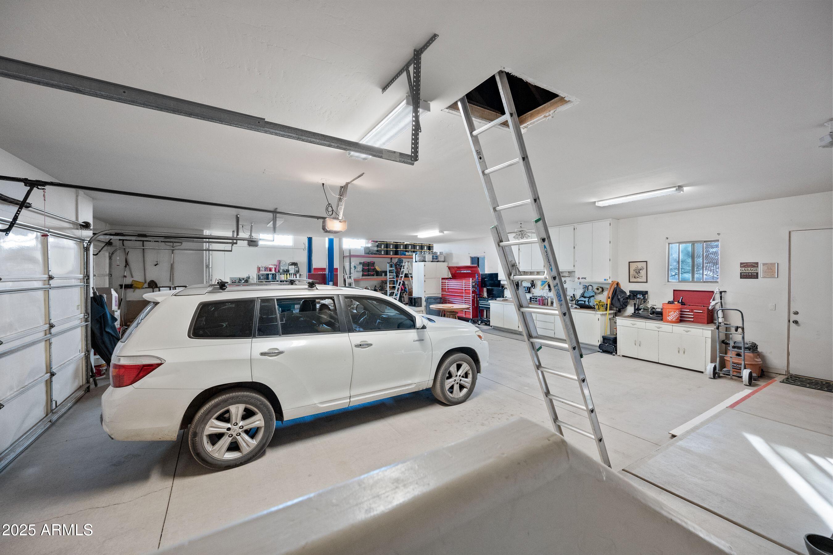 148 North La Barge Road Apache Junction, AZ 85119 - Photo 42 of 60 garage