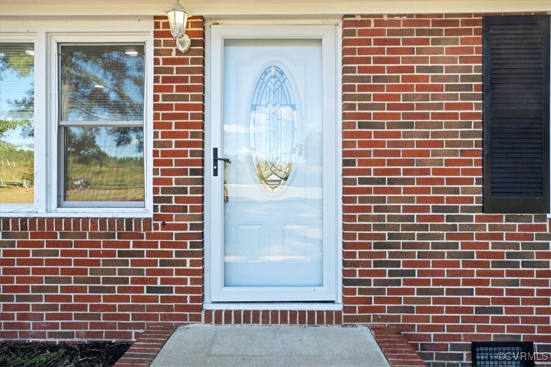 9217 South Quay Road Suffolk, VA 23437 - Photo 5 of 46 a view of door