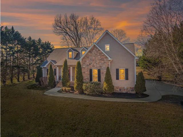 $575,000 | 25 Golden Pond Lane, Ringgold, GA 30736