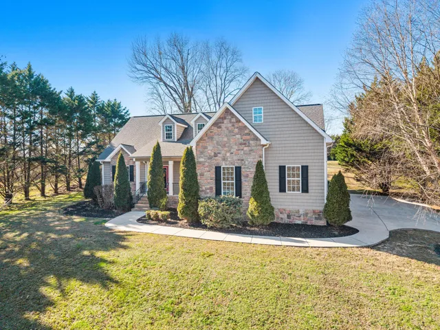 $575,000 | 25 Golden Pond Lane, Ringgold, GA 30736