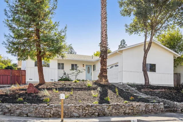 $885,000 | 1 Kazen Way, Petaluma, CA 94952