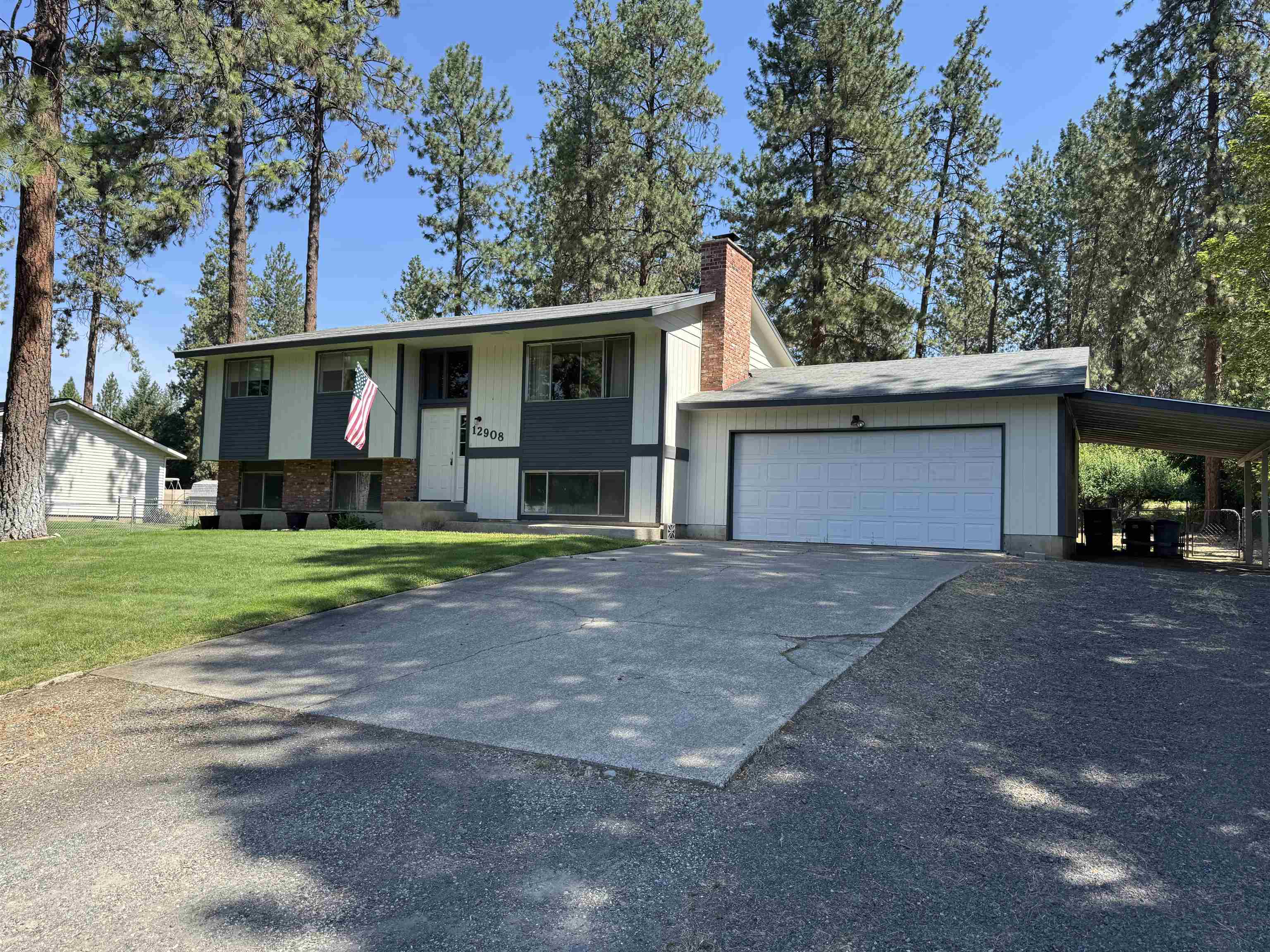 12908 West Shore Road Nine Mile Falls, WA 99026 - Photo 1 of 2 Gallery Image 1