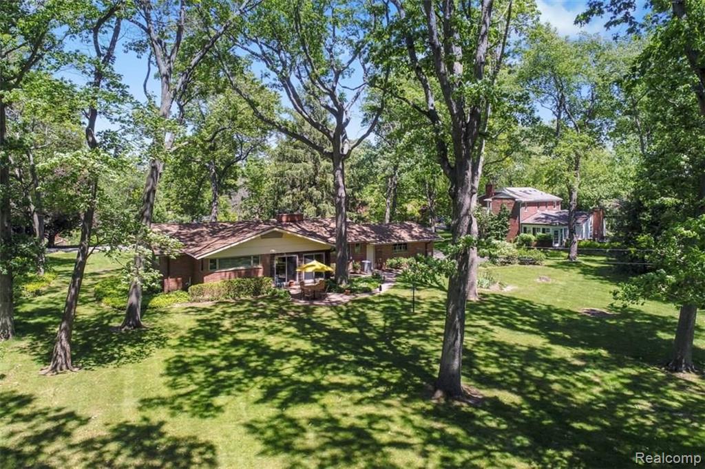 196 Vreeland Drive Rochester, MI 48309 - Photo 33 of 35