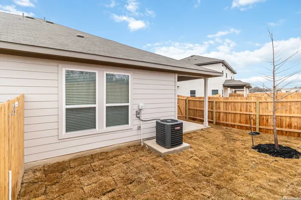 $1,700 | 5107 Cindy Brook, Unit 2, San Antonio, TX 78253