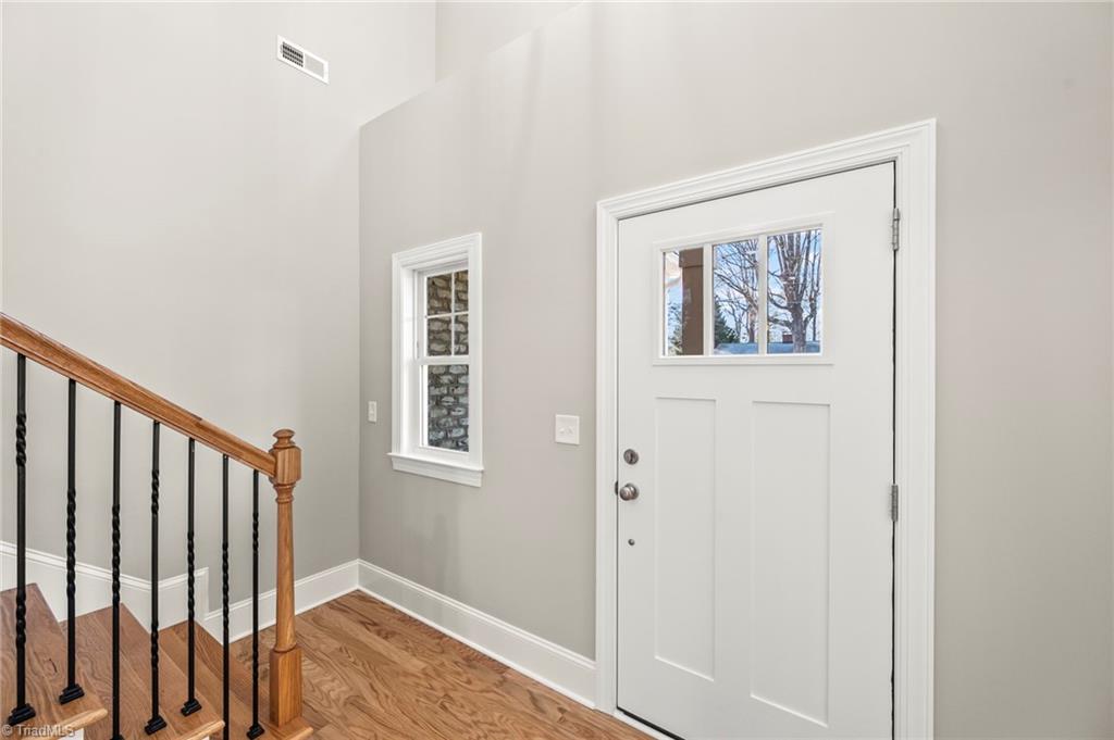 553 Alpine Road Winston-Salem, NC 27104 - Photo 4 of 46