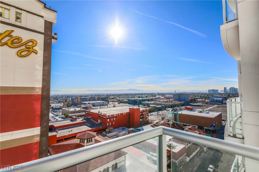 150 South Las Vegas Boulevard, Unit 1217 Las Vegas, NV 89101 - Photo 13 of 18