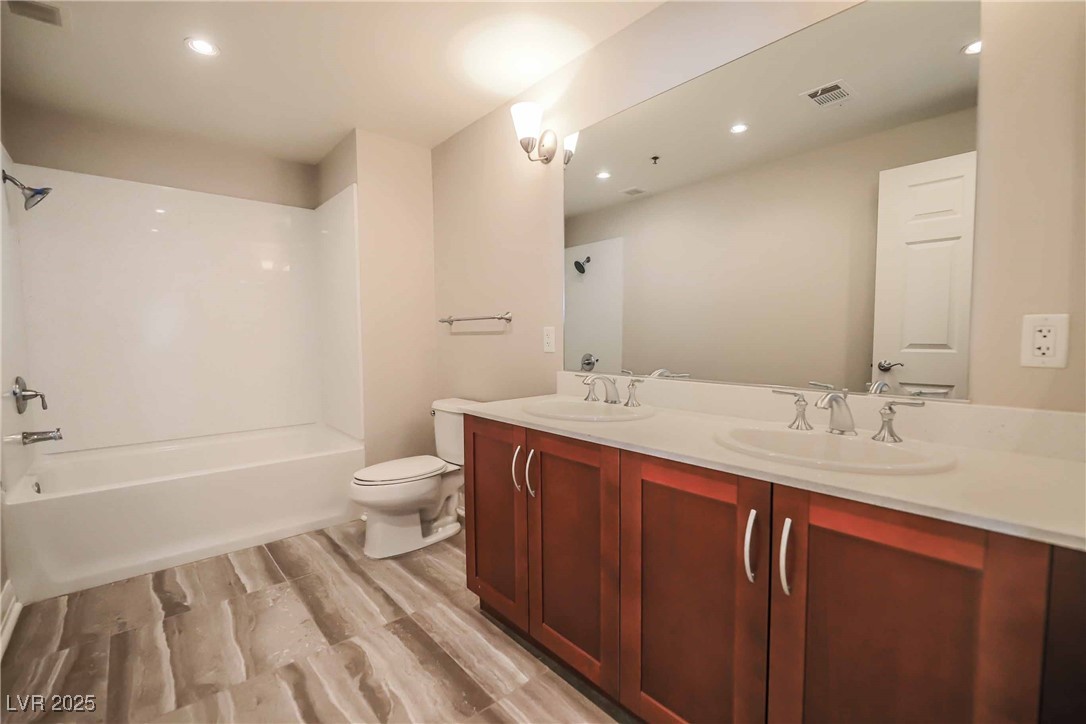 150 South Las Vegas Boulevard, Unit 1217 Las Vegas, NV 89101 - Photo 14 of 18