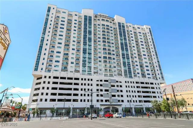 $2,850 | 150 South Las Vegas Boulevard, Unit 1217, Las Vegas, NV 89101