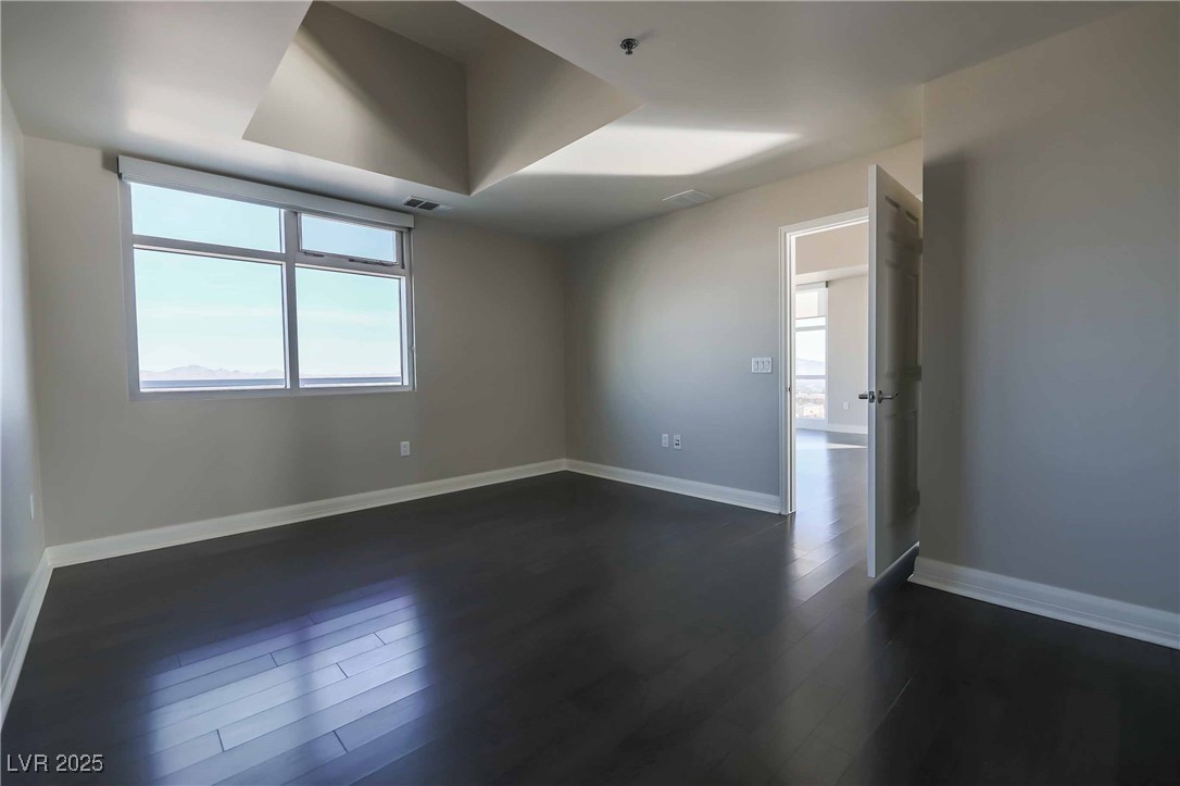 150 South Las Vegas Boulevard, Unit 1217 Las Vegas, NV 89101 - Photo 4 of 18
