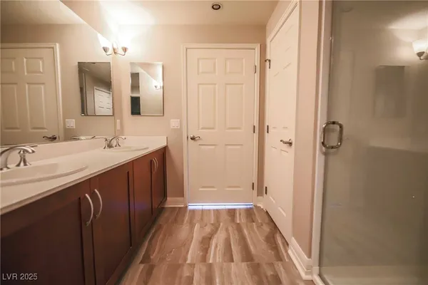 $2,850 | 150 South Las Vegas Boulevard, Unit 1217, Las Vegas, NV 89101